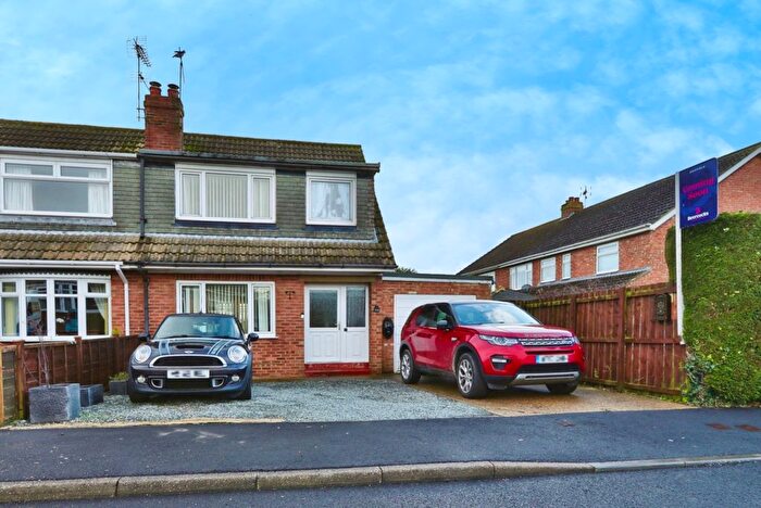 3 Bedroom Semi Detached Bungalow For Sale In The Mount, Driffield, East Riding Of Yorkshire, YO25