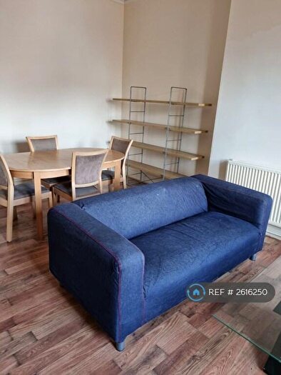 1 Bedroom Flat To Rent In Querneby Road, Nottingham, NG3