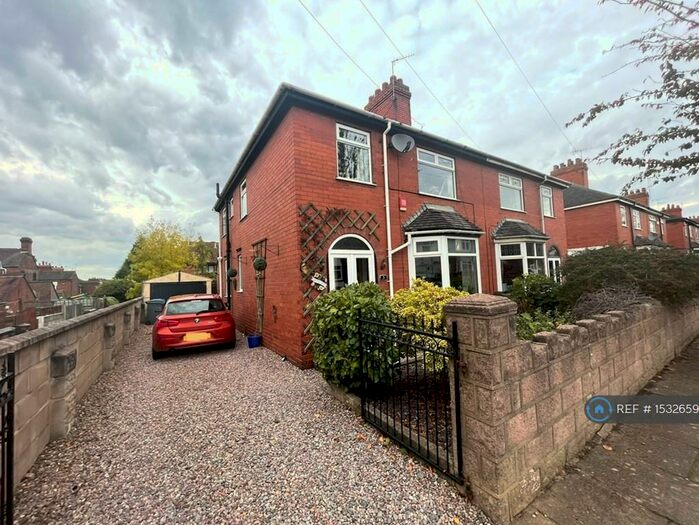 3 Bedroom Semi-Detached House To Rent In Osbourne Road, Stoke-On-Trent, ST4