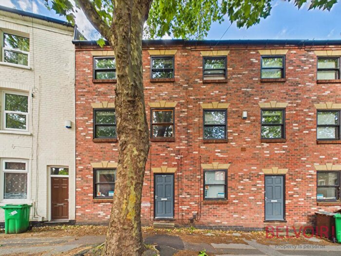 6 Bedroom Terraced House For Sale In North Sherwood Street, Nottingham, NG1