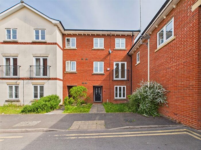 5 Bedroom Town House To Rent In Harescombe Drive, Gloucester, GL1