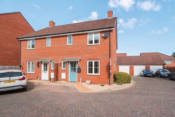 3 Bedroom Semi-Detached House For Sale In Blue Cedar Close, Yate, BS37