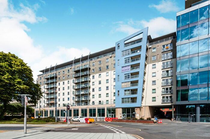 Flat To Rent In Enterprise Place, Church Street East, Woking, GU21