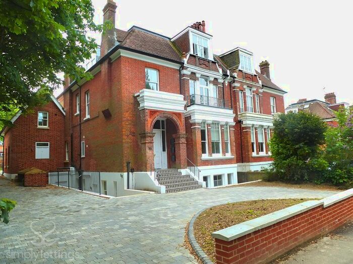 2 Bedroom Flat To Rent In Preston Park Avenue, Brighton, BN1