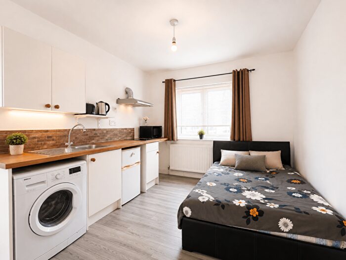 Studio To Rent In Hillfield Avenue, Wembley, HA0