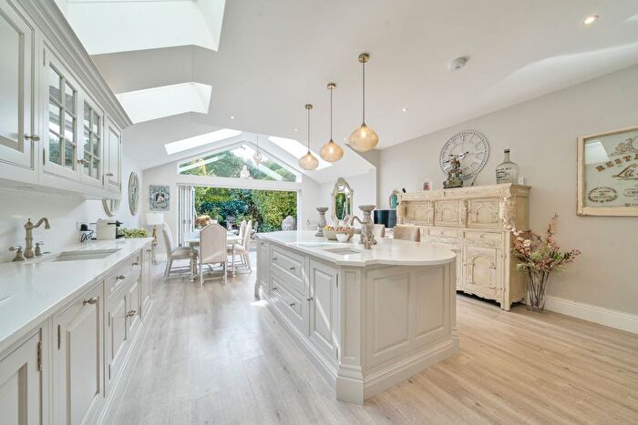 4 Bedroom Detached House For Sale In Queensmill Road, Fulham, London, SW6