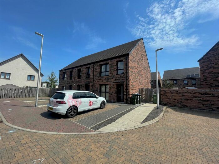 3 Bedroom Detached House To Rent In Kestrel Way, Perth, PH1