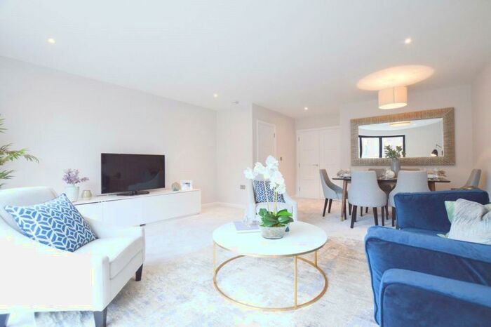 4 Bedroom Terraced House To Rent In Radcliffe Road, Croydon, CR0