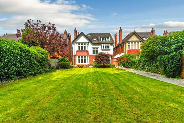 6 Bedroom Detached House To Rent In Victoria Embankment, NG2