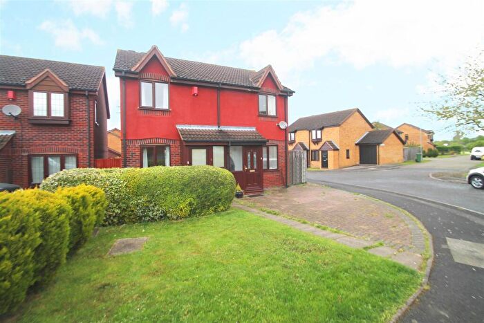 2 Bedroom Semi Detached House To Rent In Little Orchards, Aylesbury, HP20