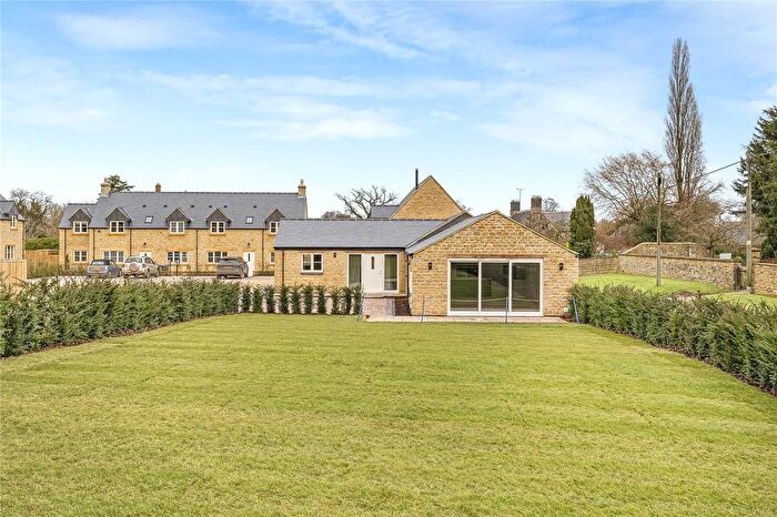 3 Bedroom Bungalow For Sale In Helmdon Road, Weston, Towcester, NN12