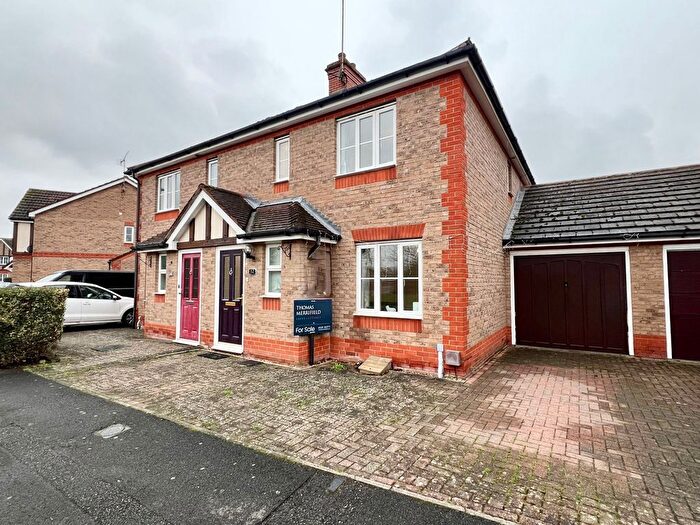 3 Bedroom Semi Detached House For Sale In Bowmont Water, Didcot, OX11