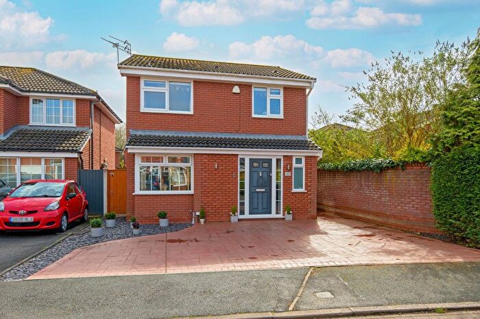 3 Bedroom Detached House For Sale In Gresford Close, Callands, WA5