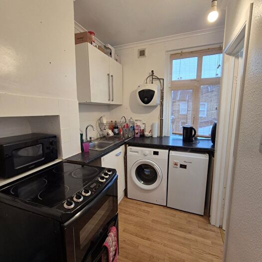 Studio To Rent In Ivy Road, Walthamstow, E17