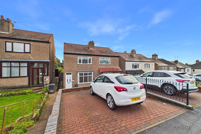 3 Bedroom Semi Detached House For Sale In Calais Road, Burton-On-Trent, DE13