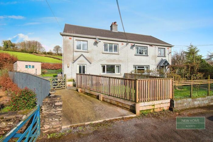 3 Bedroom Semi-Detached House For Sale In Trap, Llandeilo, Carmarthenshire, SA19