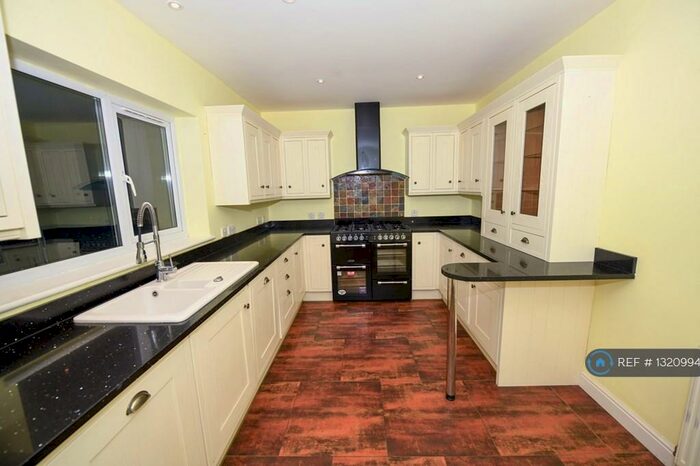 3 Bedroom Terraced House To Rent In Laurel Close, Dartford, DA1