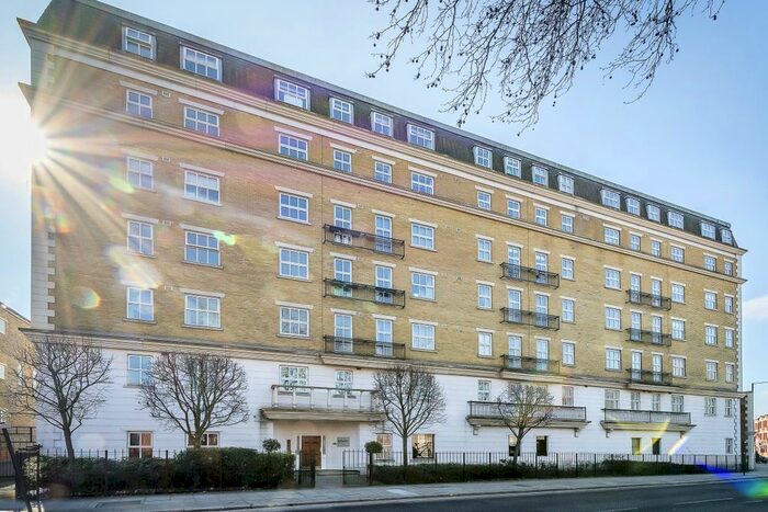 2 Bedroom Flat To Rent In Clapham Park Road, London, SW4