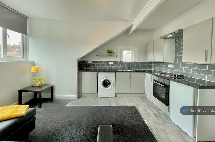 1 Bedroom Flat To Rent In Victoria Park Avenue, Leeds, LS13