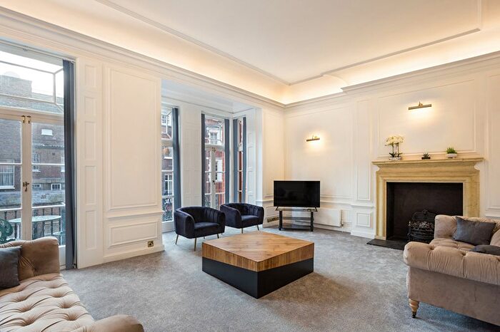 3 Bedroom Flat To Rent In Green Street, London, W1K