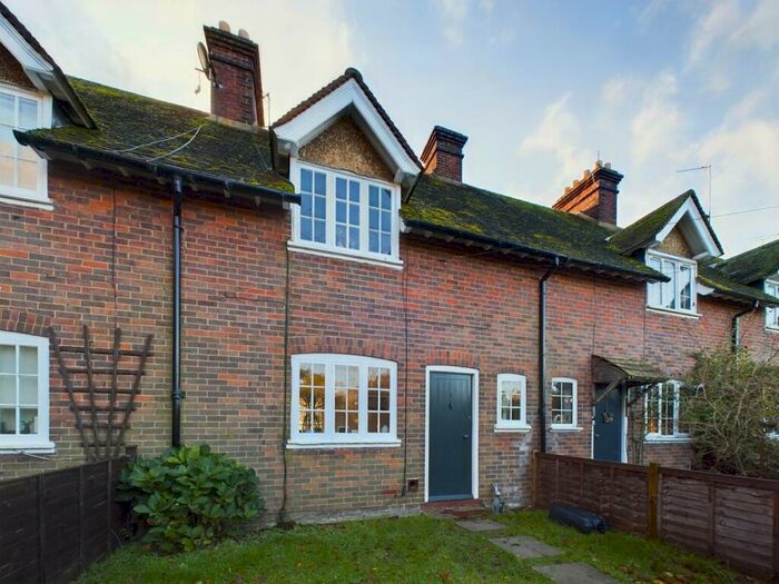 3 Bedroom Terraced House To Rent In Back Lane, Preston, Hitchin, SG4