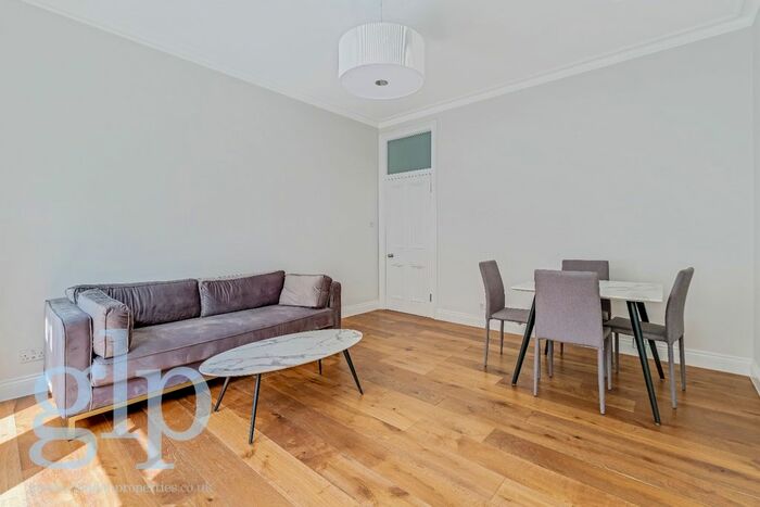 2 Bedroom Flat To Rent In Ridgmount Gardens, Bloomsbury, WC1E