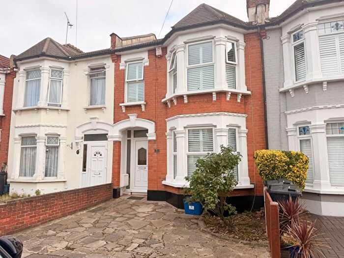 3 Bedroom Terraced House For Sale In Cobham Road, Ilford, IG3