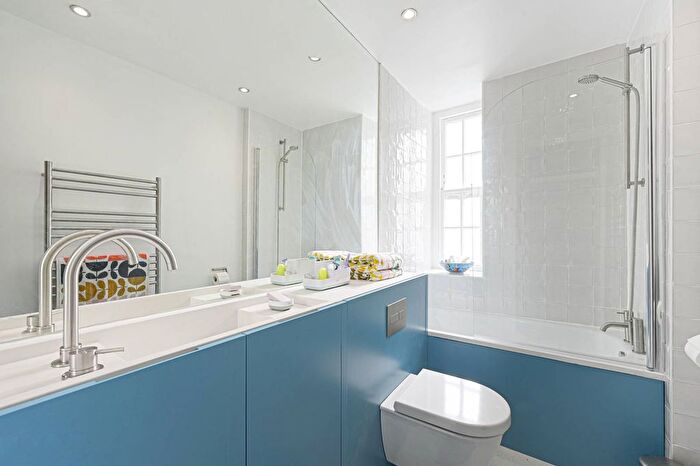1 Bedroom Flat To Rent In Mallord Street, Chelsea, London, SW3