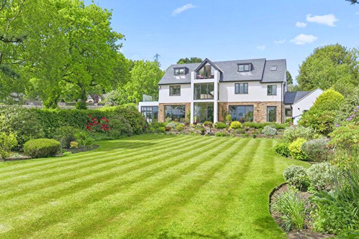 6 Bedroom Detached House For Sale In Long Lane, Harden, BD16