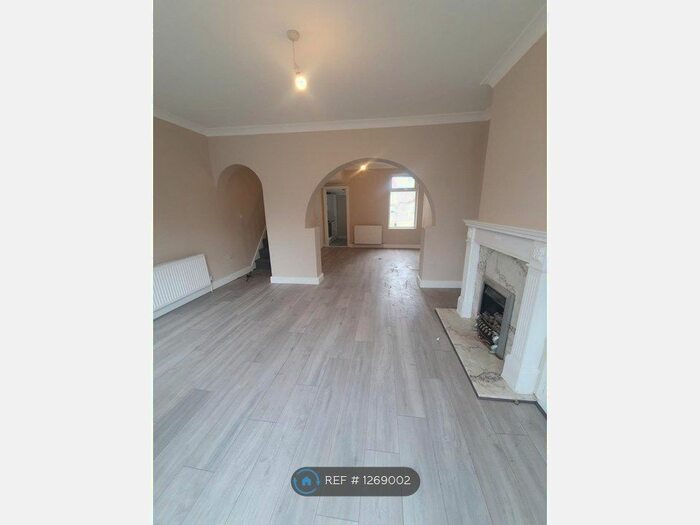 3 Bedroom Terraced House To Rent In Beresford Road, Gravesend, DA11