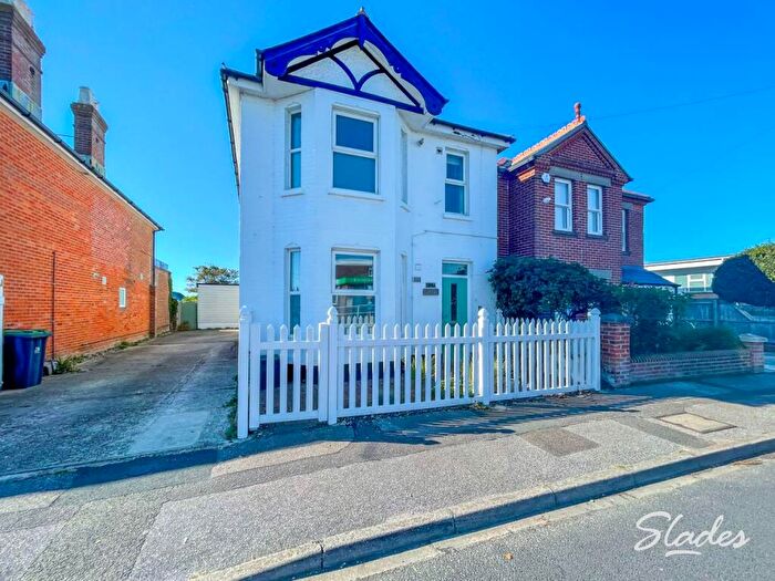 2 Bedroom Maisonette To Rent In Stanpit, Mudeford, Christchurch, BH23
