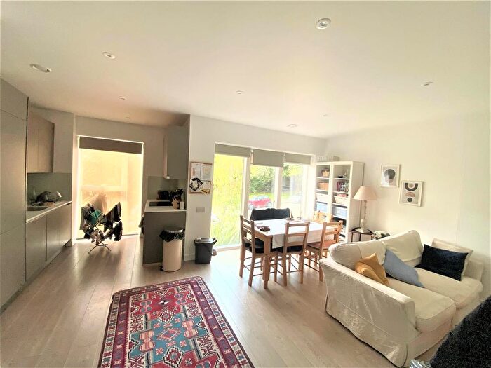 2 Bedroom Flat To Rent In Churchwood Gardens, Forest Hill, London, SE23