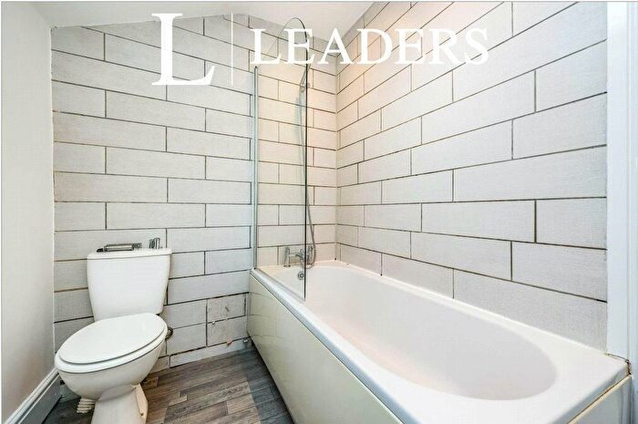 3 Bedroom Terraced House For Sale In Samuel Road, Portsmouth, Hampshire, PO1