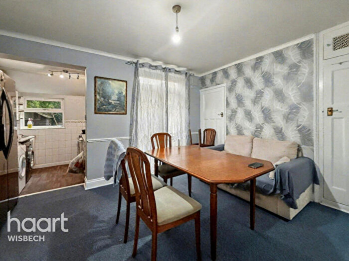 3 Bedroom Semi Detached House For Sale In Albany Road, Wisbech, PE13