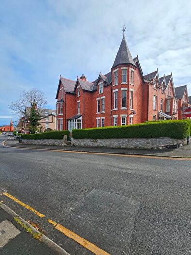 3 Bedroom Flat To Rent In Coed Pella Road, Colwyn Bay, LL29