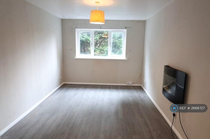 1 Bedroom Flat To Rent In Robin House, Maidstone, ME16