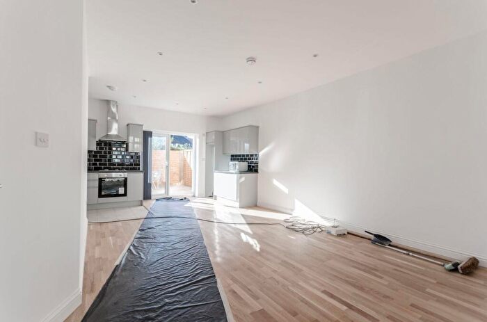 4 Bedroom House To Rent In Netherfield Gardens, Barking, Barking, IG11