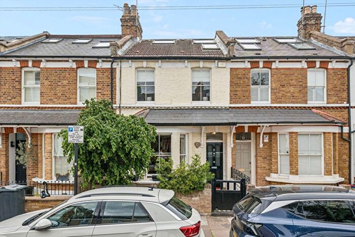 4 Bedroom Property For Sale In Duke Road, Chiswick, W4