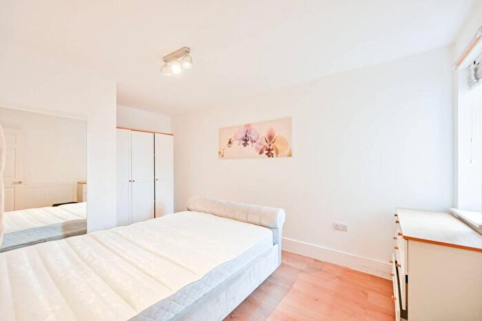 1 Bedroom Flat To Rent In High Road, , Wood Green, London, N22
