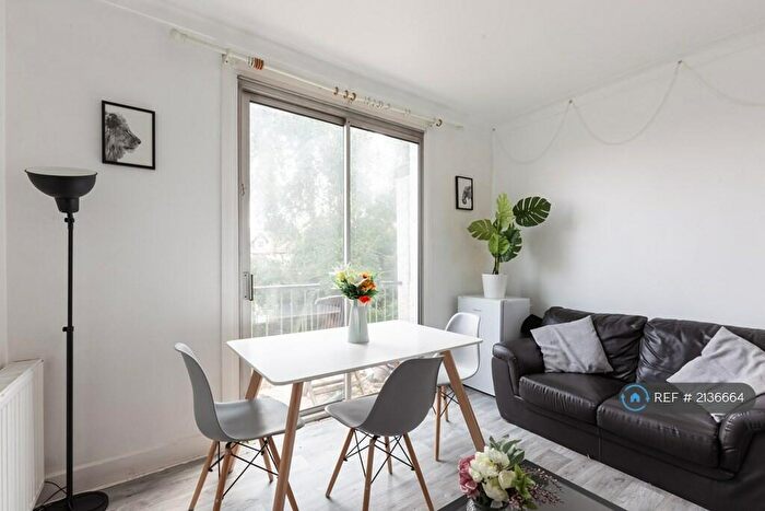 6 Bedroom Semi-Detached House To Rent In Vicars Hill, London, SE13