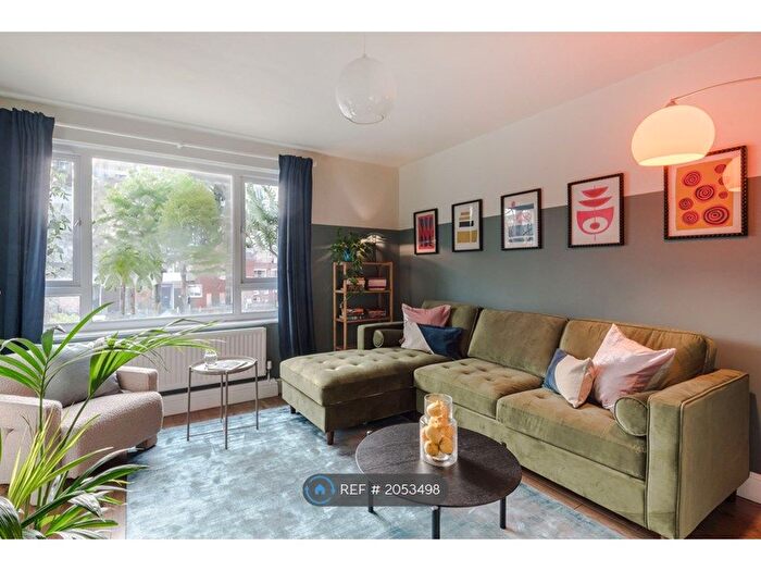 2 Bedroom Flat To Rent In Highbury Quadrant, London, N5