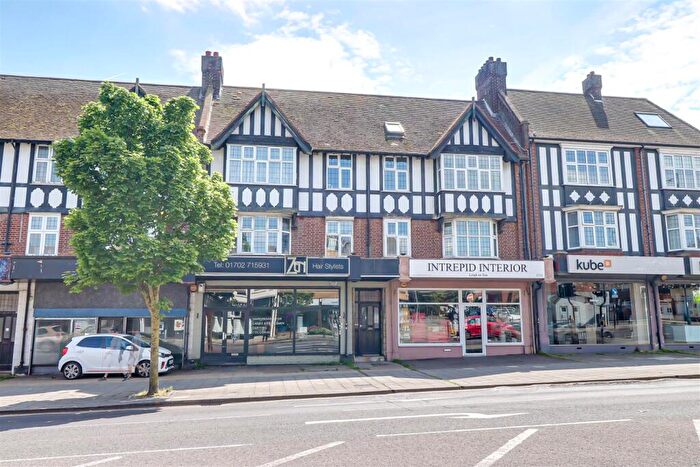 2 Bedroom Flat For Sale In London Road, Leigh-on-Sea, SS9