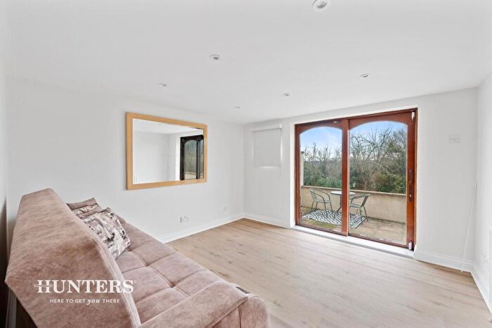 1 Bedroom Flat To Rent In Dollis Hill Lane, London, NW2