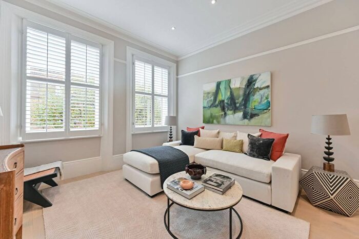1 Bedroom Flat For Sale In Philbeach Gardens, Earls Court, London, SW5