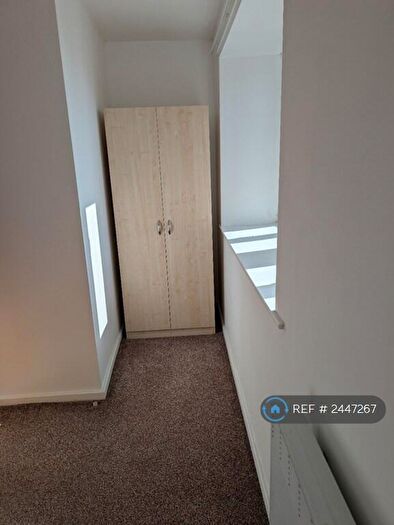 2 Bedroom Flat To Rent In Buslingthorpe Lane, Leeds, LS7