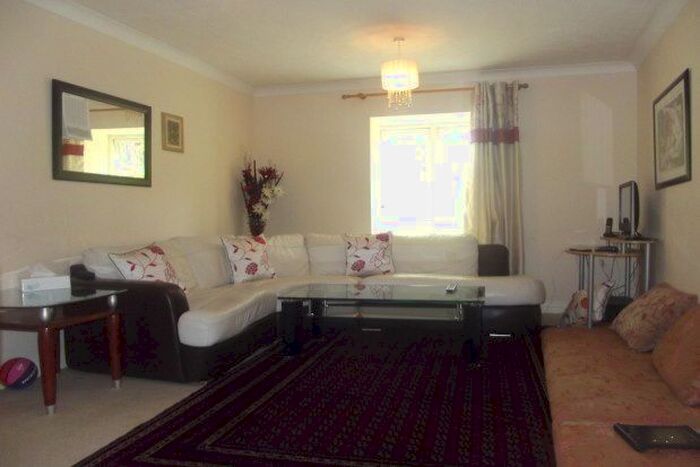 2 Bedroom Flat To Rent In Horseguards, Exeter, EX4