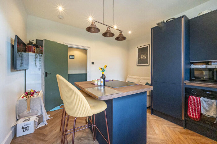 2 Bedroom Flat For Sale In Malvern Road, Leytonstone, , Leytonstone, E11