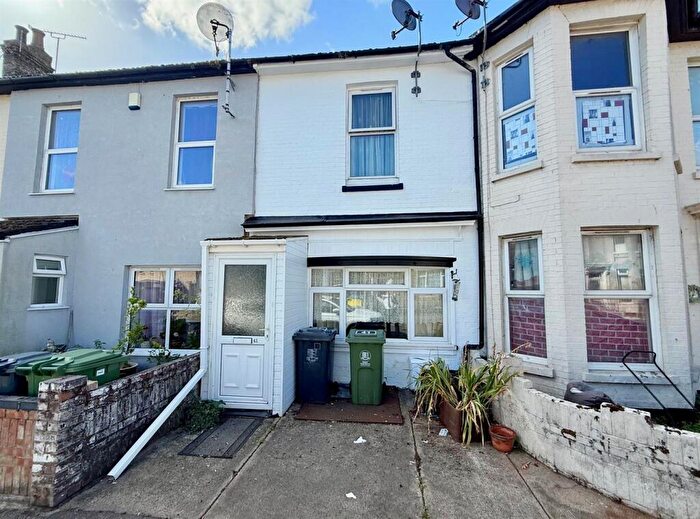 2 Bedroom Terraced House For Sale In Victoria Road, Great Yarmouth, NR30