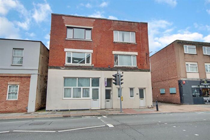 2 Bedroom Flat To Rent In Kingston Road, Portsmouth, PO2