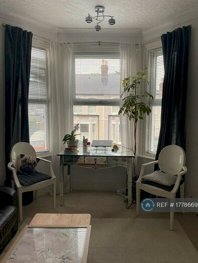 2 Bedroom Maisonette To Rent In Charlotte Road, Greater London, SM6